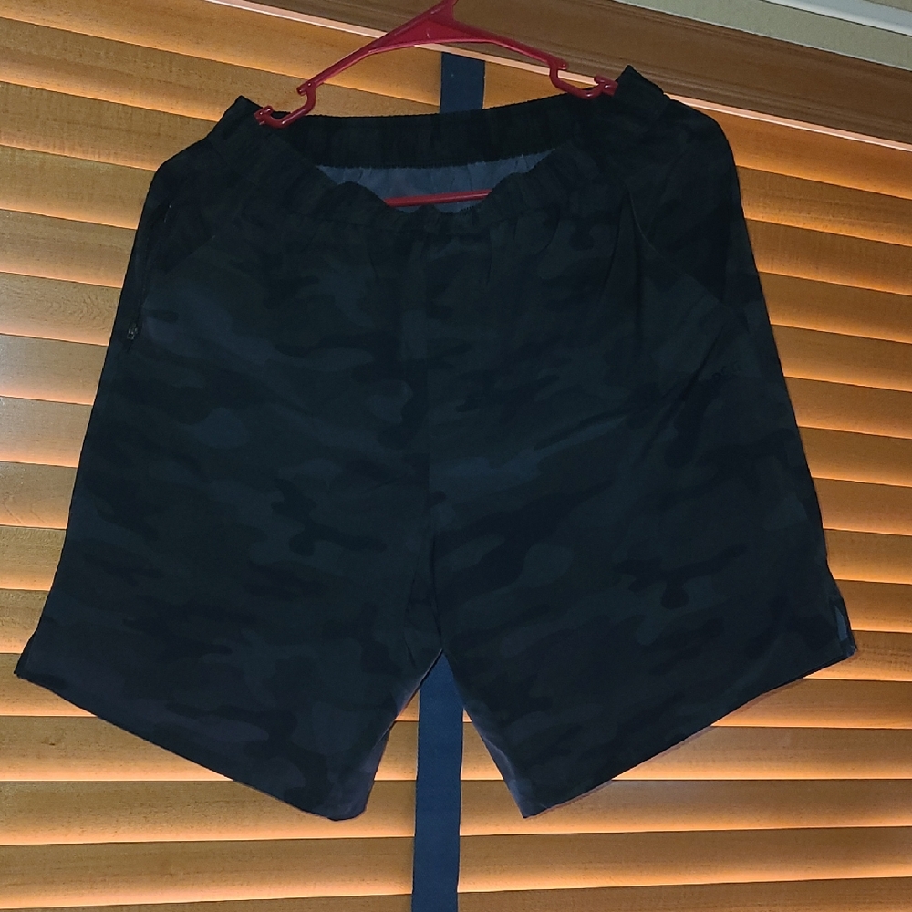 DSG Men's Dark Camo Athletic Shorts
